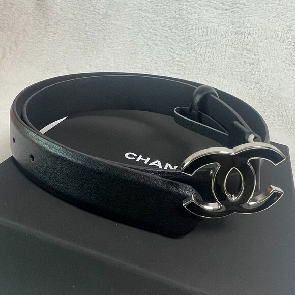 CHANEL Enamel Belt - Picture 2 of 10